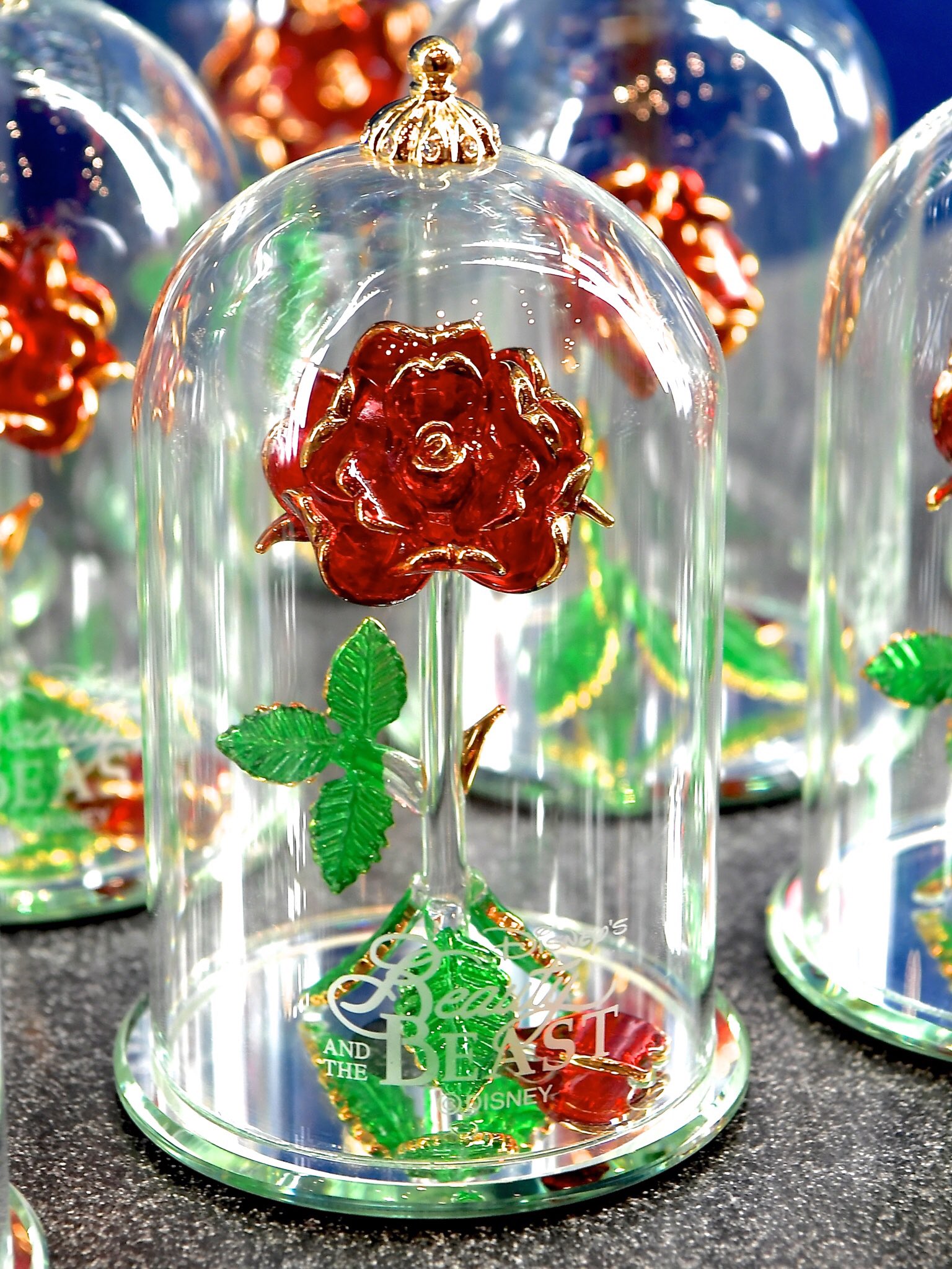 Mezzomikiのディズニーブログ Twitterren まるで芸術品のようなローズドームも 東京ディズニーランド 美女と野獣 ガラスグッズ発売中 詳しくは T Co Aeu6xzhbge T Co Jg7tz9c9q6 Twitter
