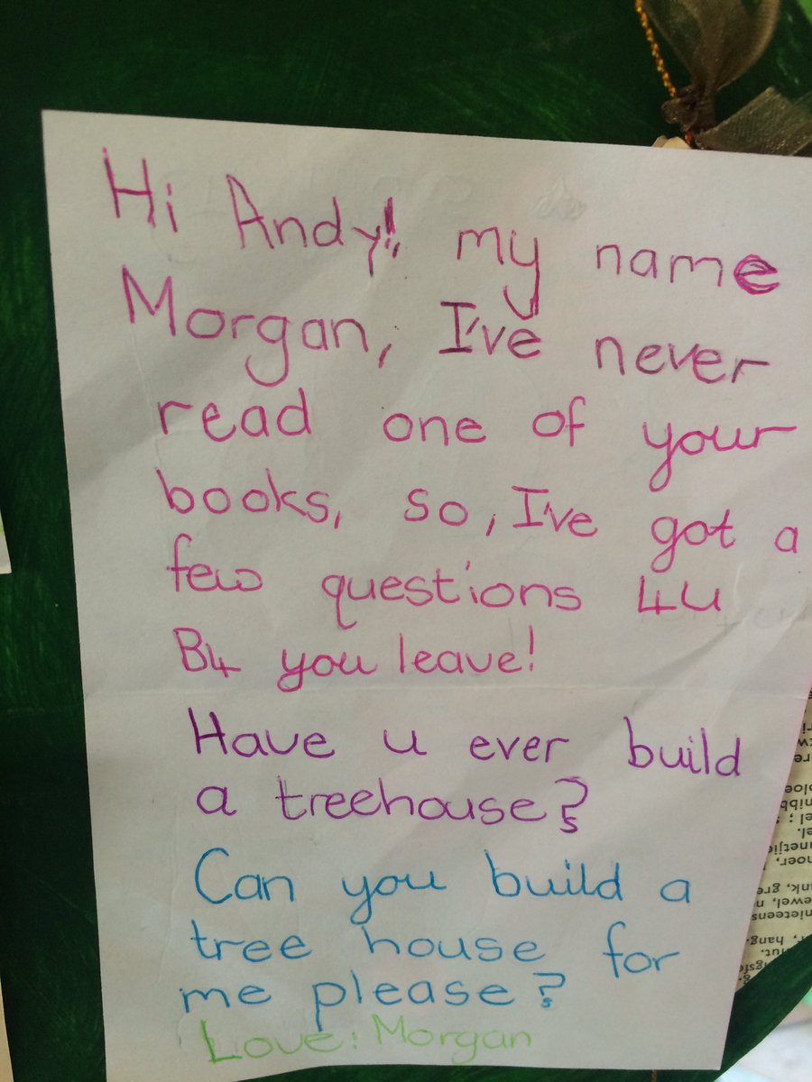 LaraSaksCohen's tweet photo. Amazing welcome at #SweetValleyPrimary. Welcome letters to Andy Griffiths. @AndyGbooks @PanMacmillanSA @readerwarehouse https://t.co/OzetsLdels