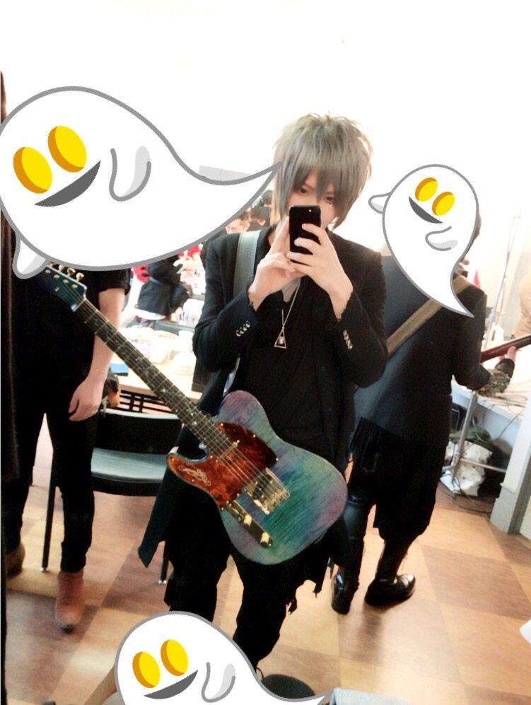 まふまふ tweet media