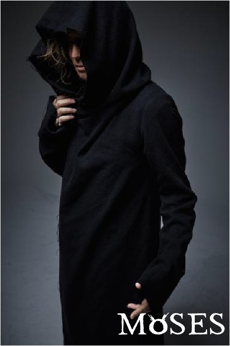 MOSES_HORNS's tweet photo. 【残り僅か!!】
◉Wool Gown [PRODUCED by 薫](サイズ44,46のみ)
32,400円→22,680円
普段よりMOSESをご愛用いただいているDIR EN GREY薫様がプロデュースしたガウンが在庫残り僅か!!飽きの来ないデザインは春先も着やすさ◎ https://t.co/YCtRxtClZy