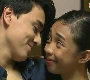 ItsMeJoyskie's tweet photo. Goodluck #MayWard sa Day 2 ng Live Drama
😍 💩 #Ikay #Aren #KayRen #Maymay #edward
#PBBLiveDrama https://t.co/W3ESPqk7Wu