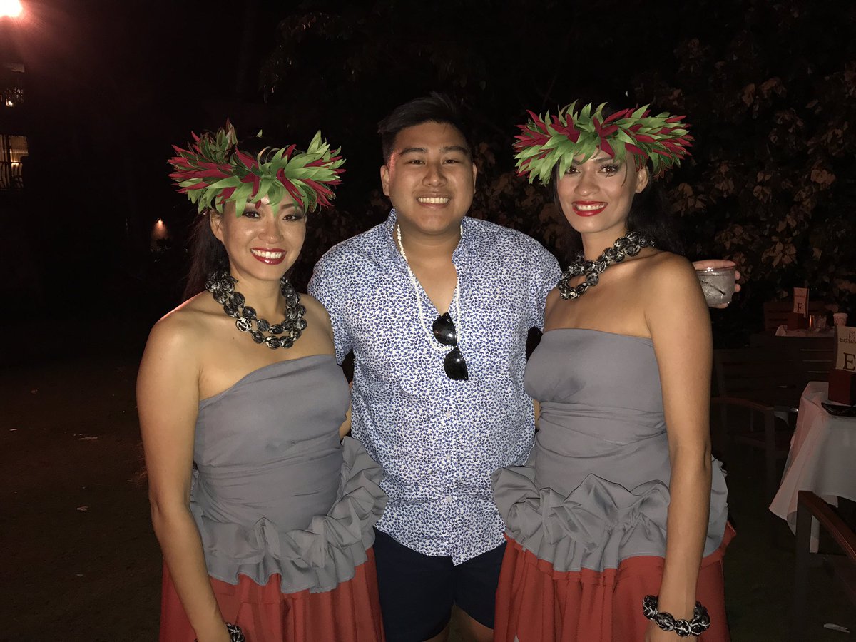 luciancastillo's tweet image. Me and Angela about to about to go in. #6god #6ways