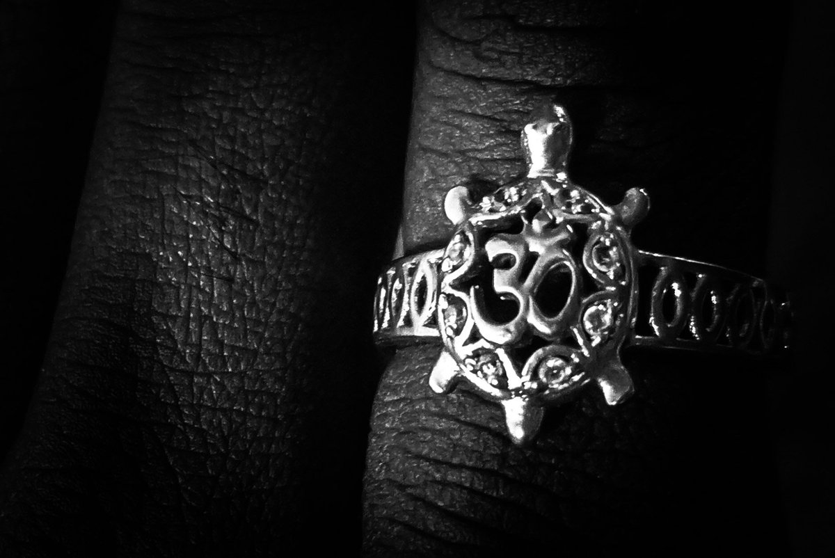 visualideator's tweet image. Happy mahashivratri
#MahaShivaratri #Shivratri2017 #Mahadev #blackandwhitephotography