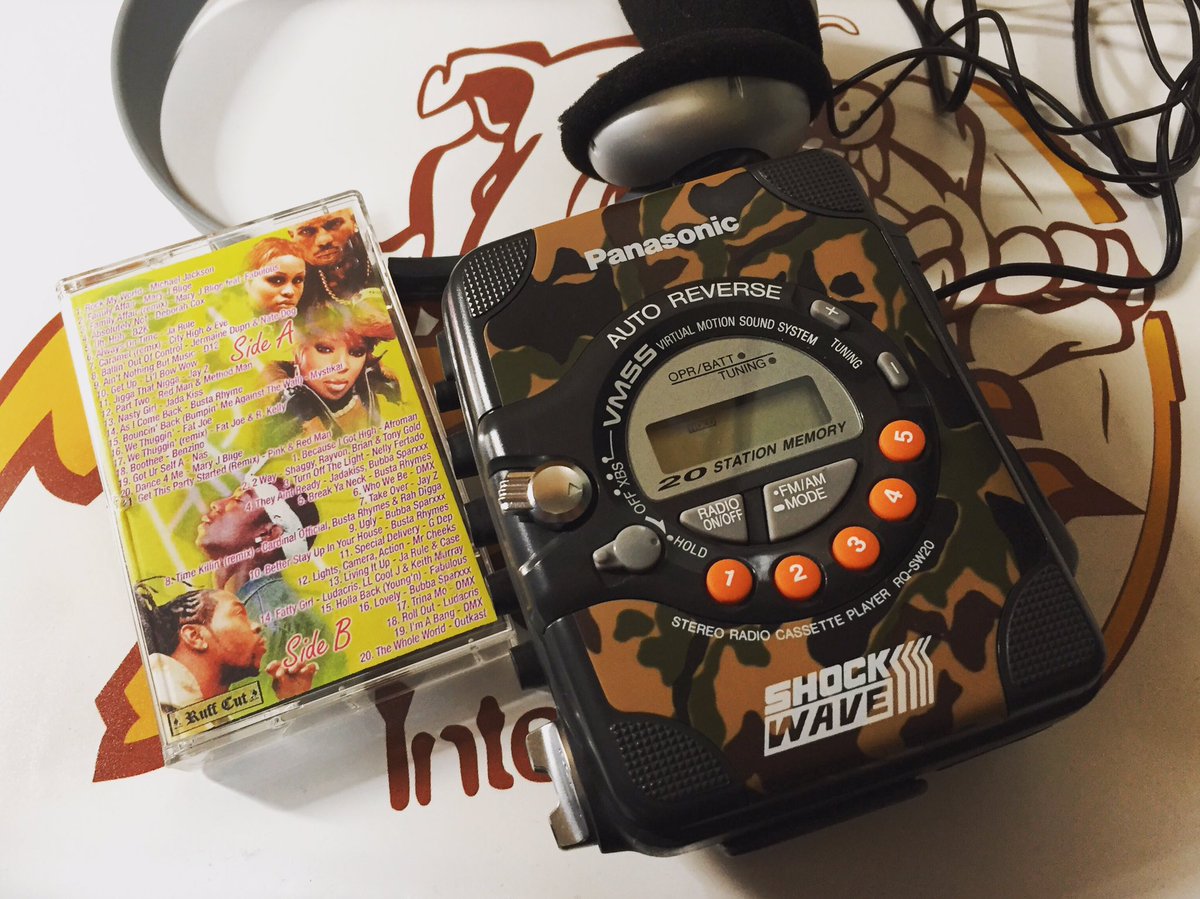 #本日のTAPE
【HIP HOP MIX VOL 18】
Ruff Cutで買ったテープで
2002年ぐらいのHIT曲満載！🎧
#np #hiphop #hiphopmixtape #cassettetape #ruffcut #shockwave