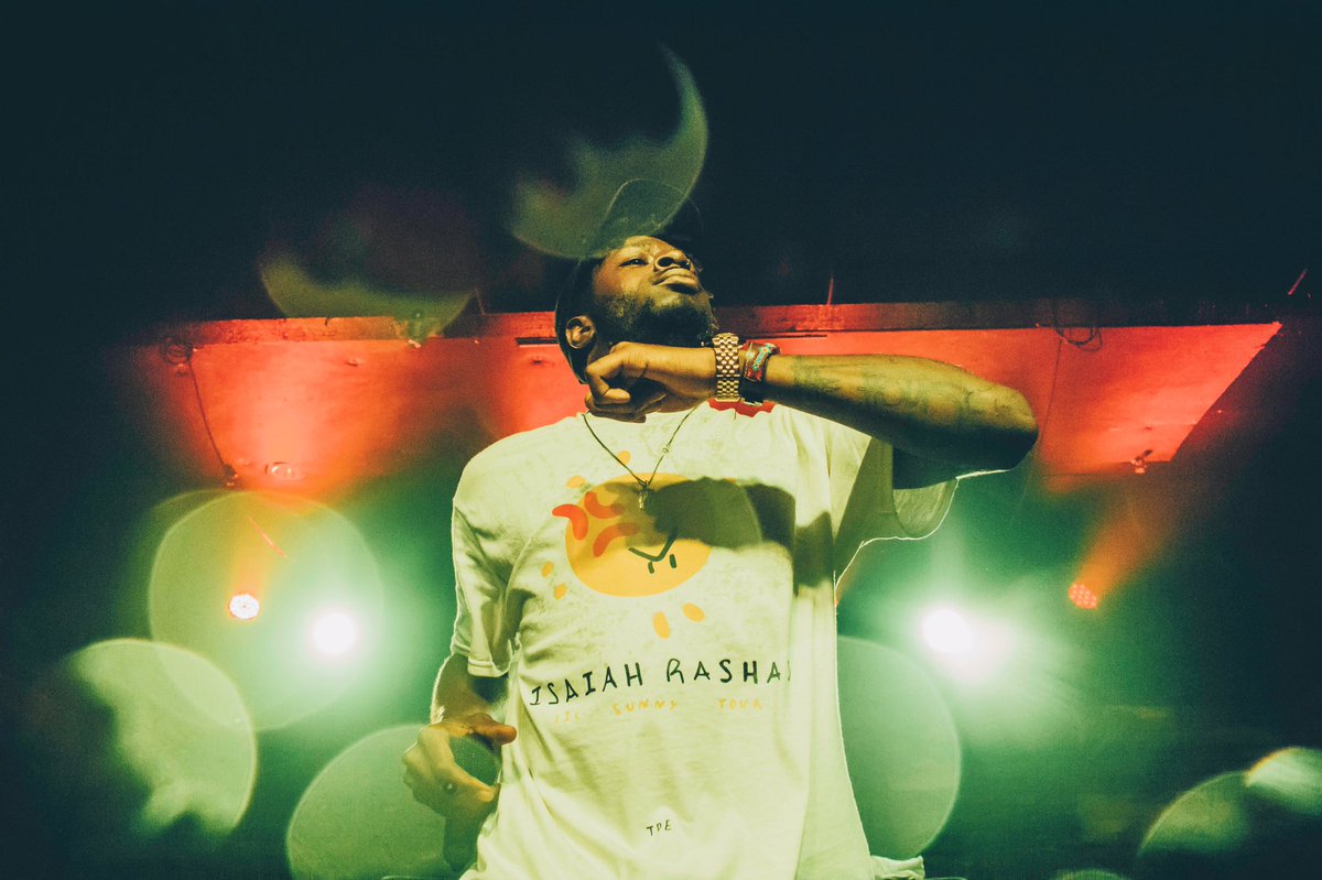 levijpg's tweet photo. Still in shock I was actually at this show. Amazing. https://t.co/vLF7PQQ4Ay