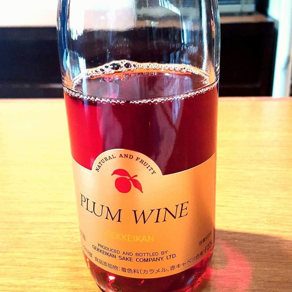 Shane_D_Jones's tweet photo. Odd colour, however, the taste is divine. #plum #umeshu #japan #sake  #sakegram #instasake… https://t.co/LOzb5PEcoH https://t.co/IKTNahMmlX