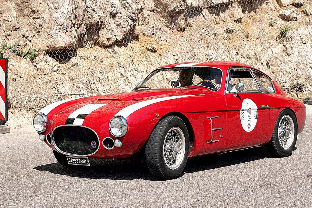 LienhardRacing's tweet image. #FiatFriday 🇮🇹

Starring: ‘53 Fiat 8V

📷by MARVIN 345