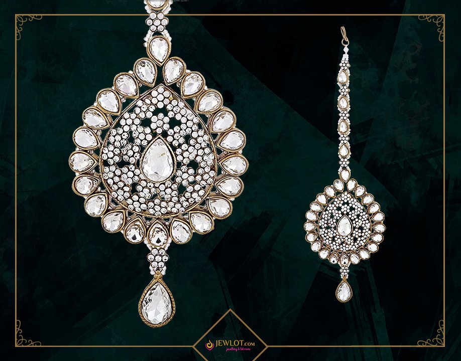 JewlotOfficial's tweet photo. Dare to dazzle with this Maang Tikka that shines from every angle.
Shop now: https://t.co/f6qFlaxP7T https://t.co/bGOHn6YcTc