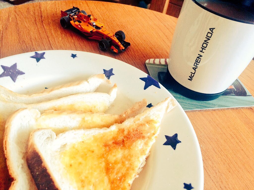 SimonGBrooks's tweet photo. Good morning everyone! Today is a very exciting day. Settled down for breakfast...
#MCL32 #MCL32Launch 🍊 https://t.co/mG96ac792W