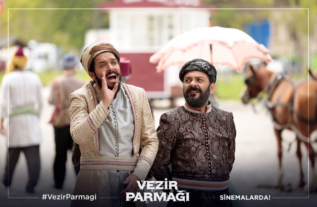 Cumali ve Kamil, kendilerini macera dahil ediyor #VezirParmağı