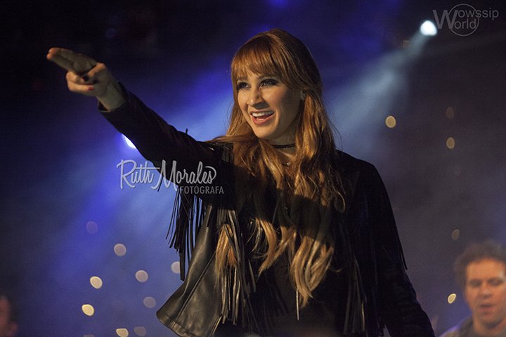 trizmouse's tweet photo. Hace una semana, @haashoficial dejo huella en Barcelona...volvamos a revivir esa noche mágica https://t.co/Qw2yVt2tZG https://t.co/XYct4MklMn