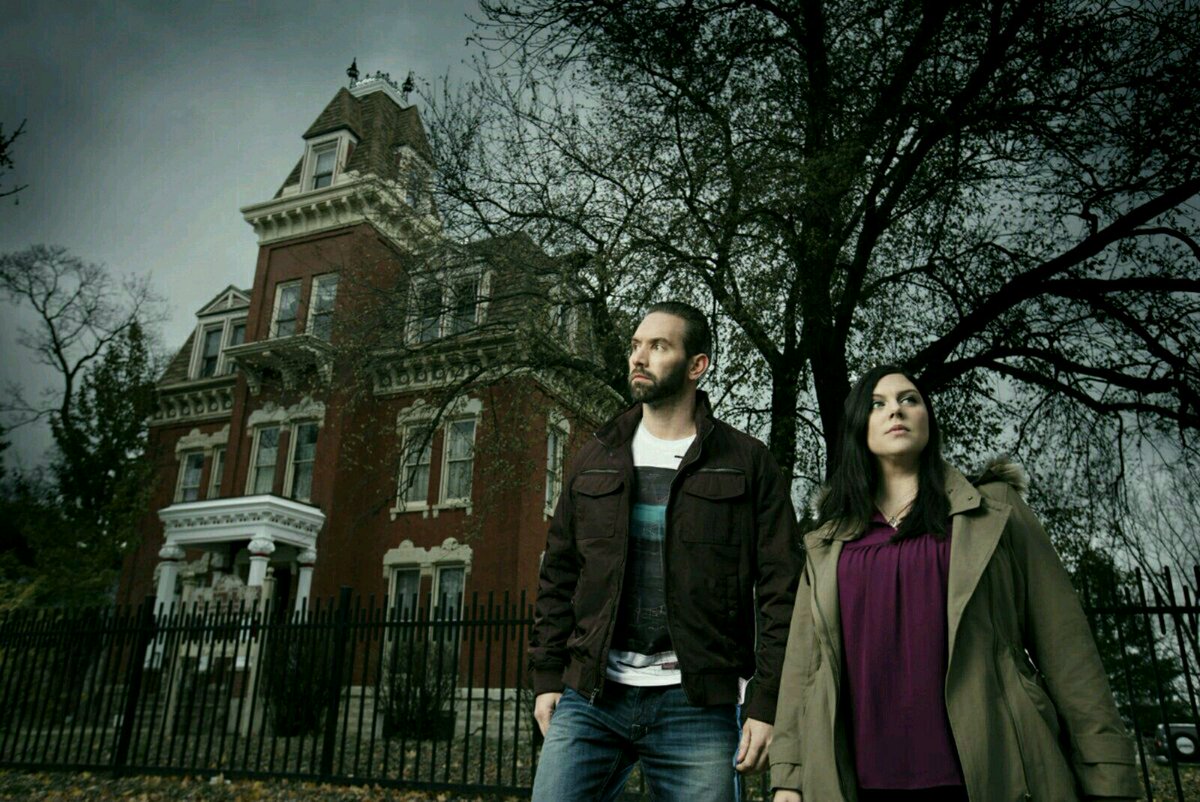 NickGroff_'s tweet photo. It's #ParanormalLockdown Friday on @TLC https://t.co/ZUaMwGbXLC https://t.co/ELgNOiTalf