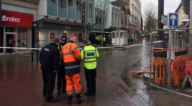 ITVCentral's tweet photo. The woman killed by flying debris in Wolverhampton has been named
More here: https://t.co/4BBEWiIbDD #stromdoris https://t.co/V3YRJSQseR