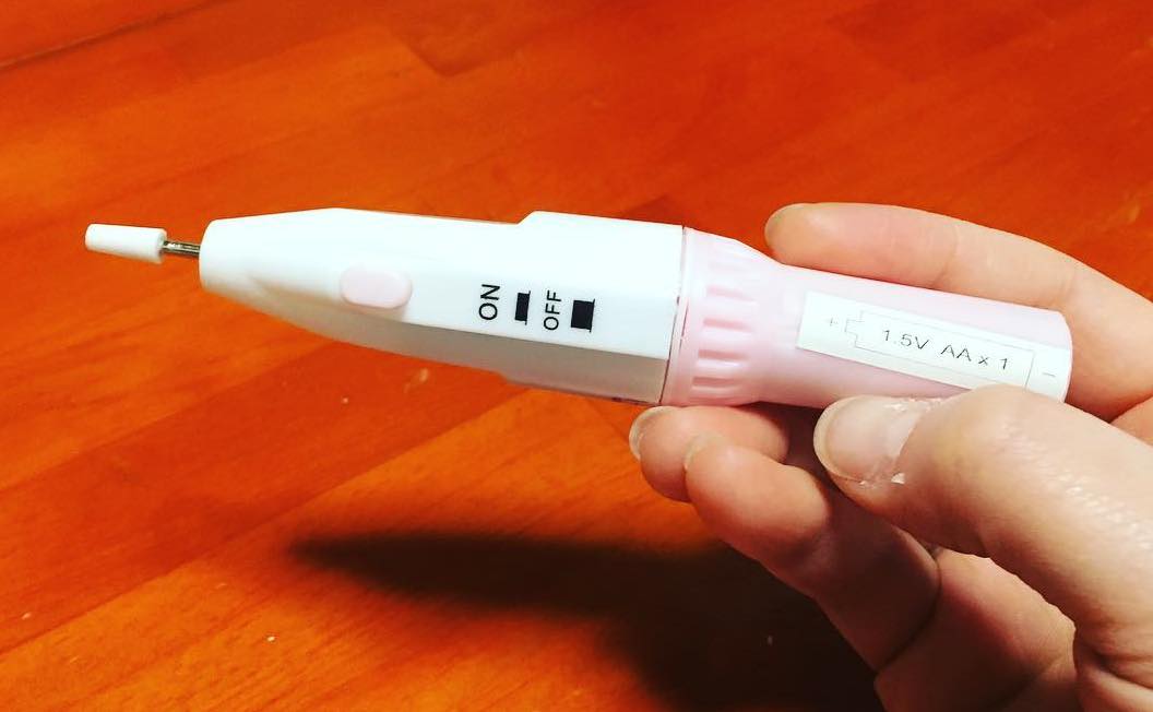 Beautyまとめ على تويتر 100均のダイソーから 電動ネイルケア が登場 100円とは思えないクオリティで口コミでも好評です T Co Wxkzdu6kjm 100均 100円 ダイソー 電動ネイルケア 口コミ セルフネイル ネイル 甘皮処理 プチプラ 美容家電
