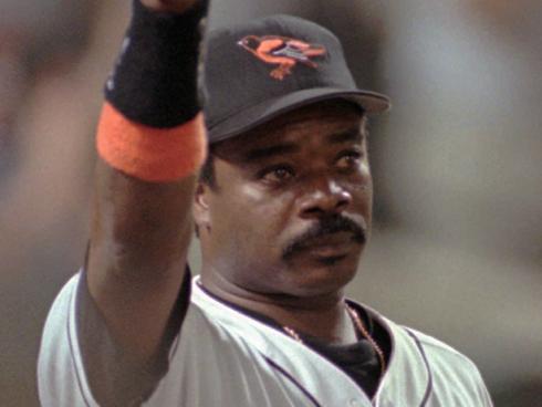 We\d like to wish a very happy birthday to Eddie Murray, a true Hall of Famer on and off the field. 