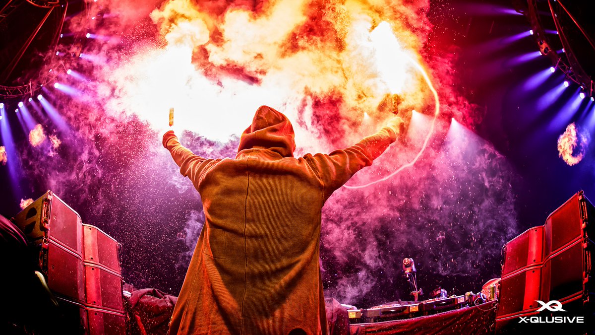 X-Qlusive was a night for band of brothers! #XQRanD <a href="/Q_dance/">Q-dance</a> #Aftermovie youtube.com/watch?v=sWmhGn…