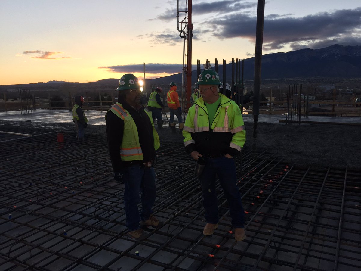 SammyLBurns's tweet photo. Imagine the Knowledge & Experience... Priceless Learning Opportunity!!! #buildleadgrow #jaynescorp https://t.co/70aEfrVEYC
