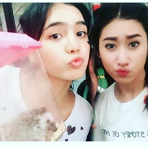 mintchingarin's tweet photo. ความผูกพันธ์....เก็บไว้ตลอดไป
ความจริงใจ....ม���ไว้ตลอดกาล @pupe_kessarin @tanapat #เป้ผึ้ง #เพชรมัลลิกา https://t.co/AFjKEPyWqK