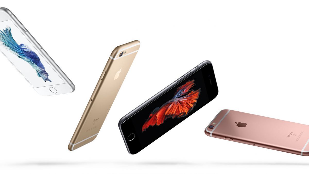 techradar's tweet photo. Apple has five teams working on wireless charging tech https://t.co/HtrBt6znFH https://t.co/0JML22kIYj