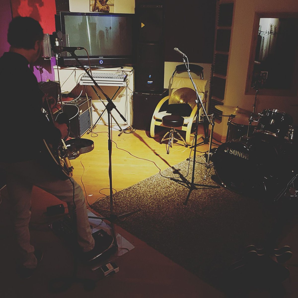 NOLANWATKINSON's tweet photo. Felt &amp; sounded magic rehearsing with full band again this week and what a space @AliveRecording studio is!!  Shows defo coming soon...😎 https://t.co/5jC43fR1t2