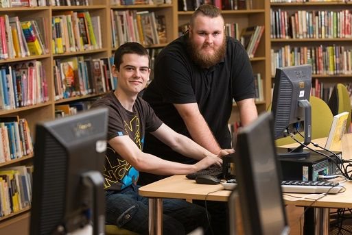 Hundreds of people in Wales are helping others do more online, as digital volunteers. Find out more on our website buff.ly/2kQvyHL