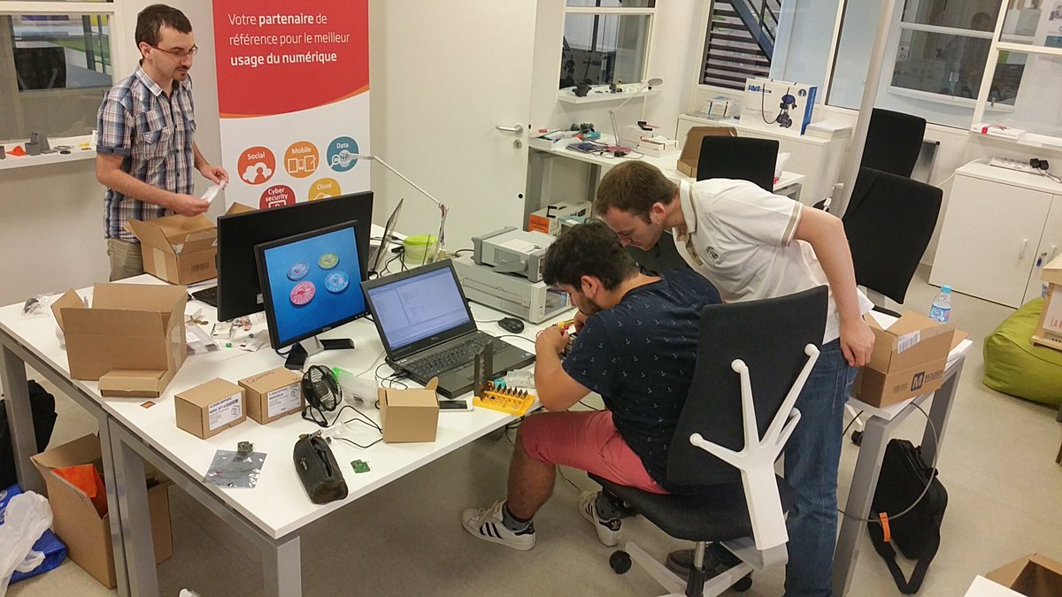 WeNetwork_'s tweet photo. Portrait | @SopraSteria_fr ? L'#IotLine ? Cela ne vous dit rien.. @Thomas_Hingant vous explique tout : https://t.co/3LkP1zKQeS ! #FrenchTech https://t.co/6J0kqwcchY