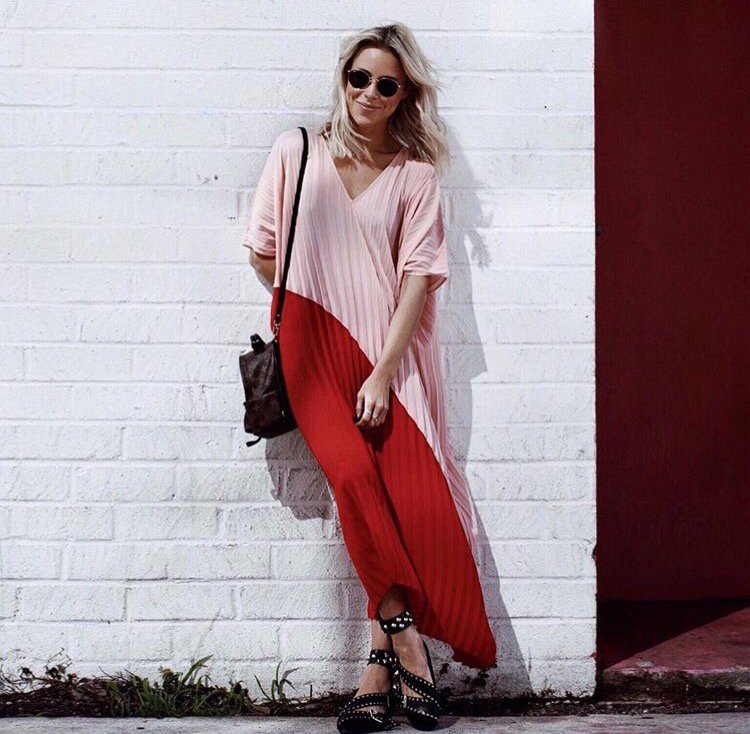stylebudget's tweet photo. Colorblocking! https://t.co/FFWDQh3H3B