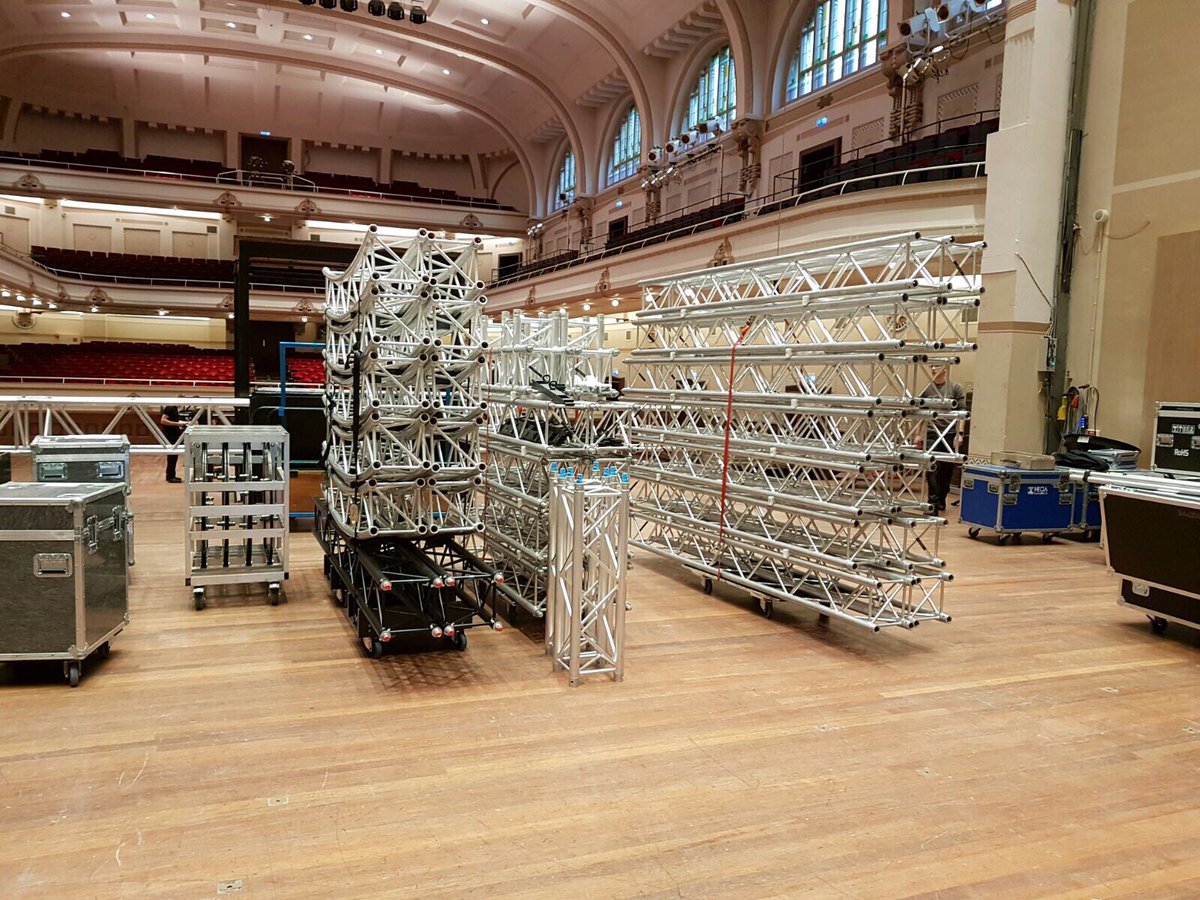 DolynnSupport's tweet image. Opbouw @Hofbal Metamorfose @De_Vereeniging Vandaag de laatste loodjes. Kom jij ook?