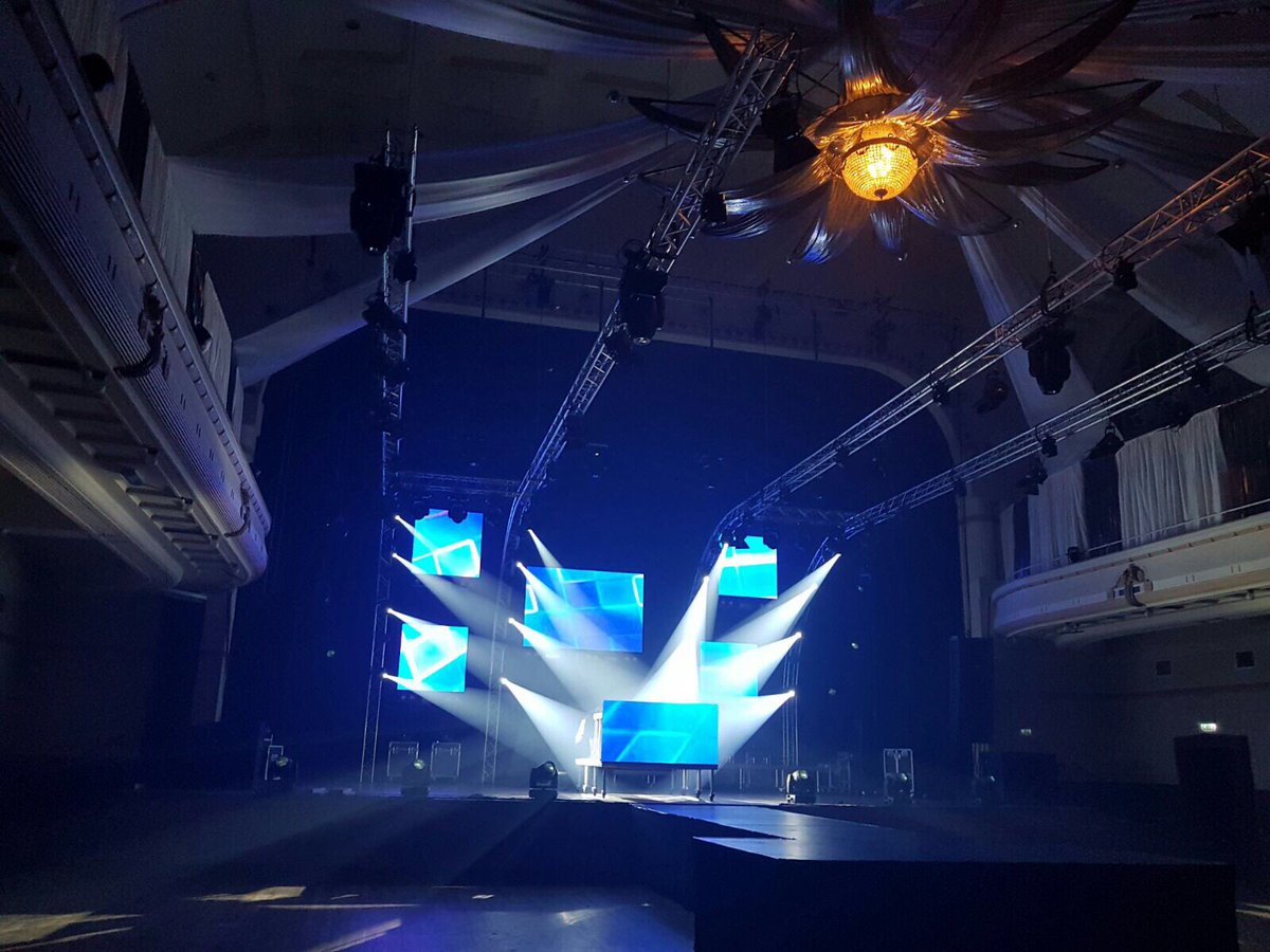 DolynnSupport's tweet image. Opbouw @Hofbal Metamorfose @De_Vereeniging Vandaag de laatste loodjes. Kom jij ook?