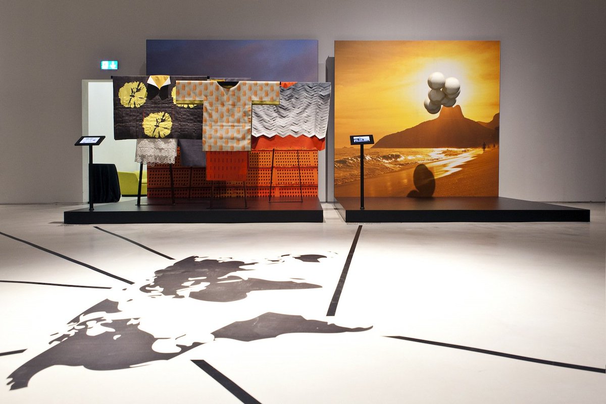 Museo_MAXXI's tweet photo. 8 città raccontate dai progetti di altrettanti designer: c'è tempo fino a domenica per viaggiare con #LOCALICONS! >>https://t.co/bHIORDRm8P https://t.co/O1jXkL7mQP