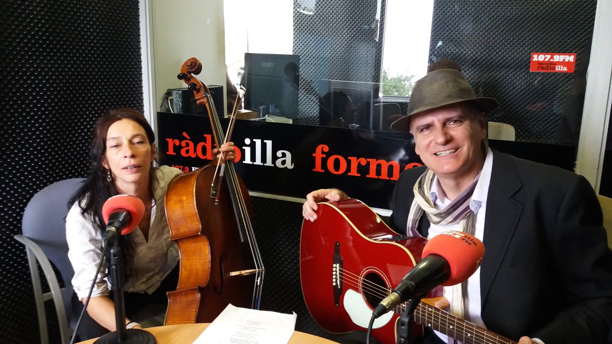 ProduIlles's tweet photo. #UnTast
Mon i Susan a Ràdio Illa Formentera... https://t.co/TYxDDRgKap
