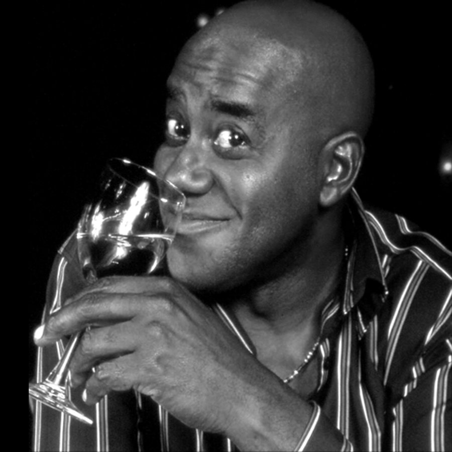 Garry_MODO's tweet photo. Take a look at this photograph from a shoot of mine of Ainsley Harriott for a magazine. #ainsley #magazine #photography #garrymodo https://t.co/qZy2rQSNlN