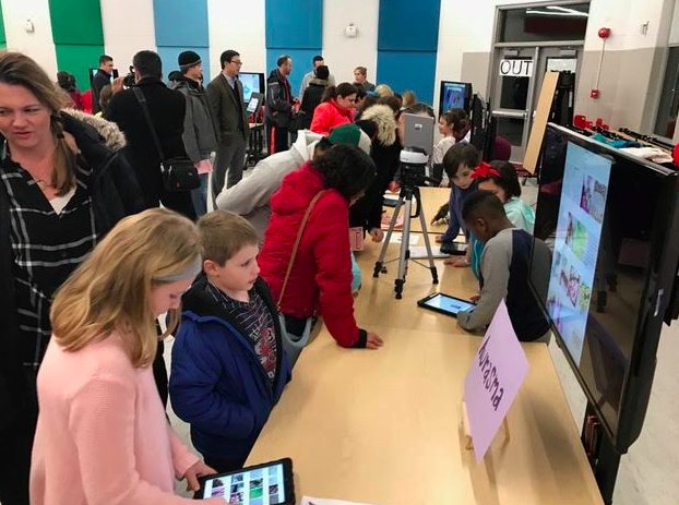 #AbingdonES 3rd graders teach others about augmented reality with #Aurasma - thanks for your help, .@streamabingdon and .<a href="/MsAbbottTech/">Ms. Abbott</a> !