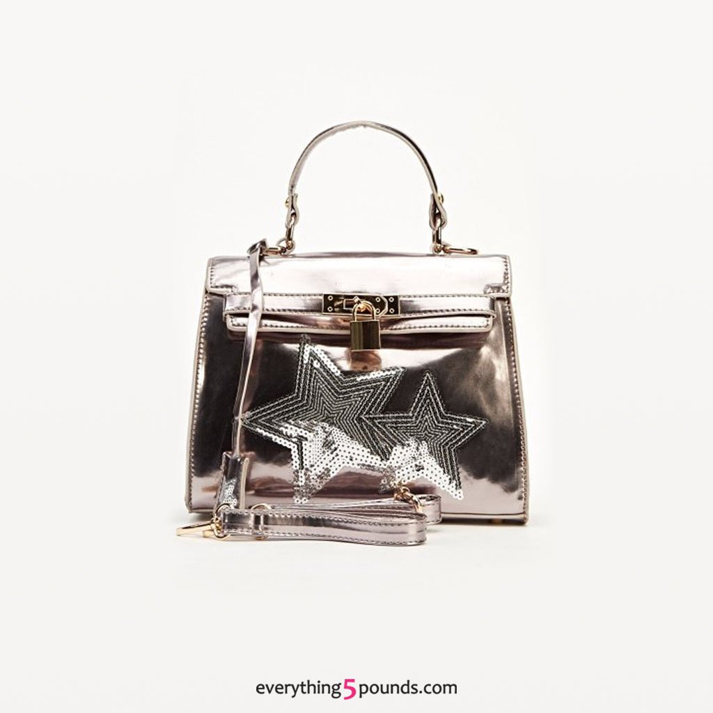 Everything5's tweet photo. It's all about new clothes baby 💅 The full collection https://t.co/XkkeAzu7Wb  #everything5 #newarrivals https://t.co/dEEvoF6PsG