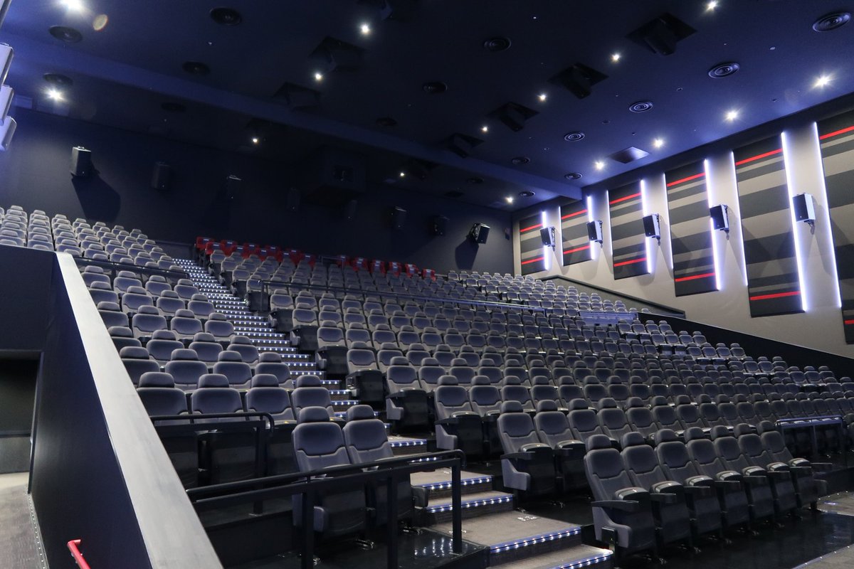 ぴろ Twitter पर イオンシネマ名古屋茶屋 10番スクリーンのセンター B H列は無し 敢えて言うなら17 18 J M列は18 番号は違うけどイオンシネマ幕張新都心と同じ Twitter