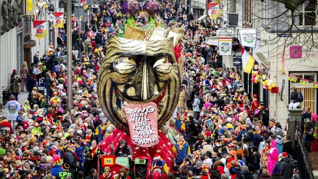 Ga jij richting het zuiden dit weekend? Hier een muziekje om al in de stemming te komen ㋡ Enjoy! youtube.com/watch?v=E_8Kb0…