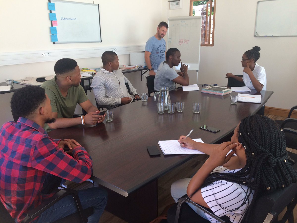 YOUth1stNetwork's tweet photo. Our team is meeting to discuss plans for the year!!! Whoop whoop!!! Love the enthusiasm in the room! https://t.co/PdecIRkd23