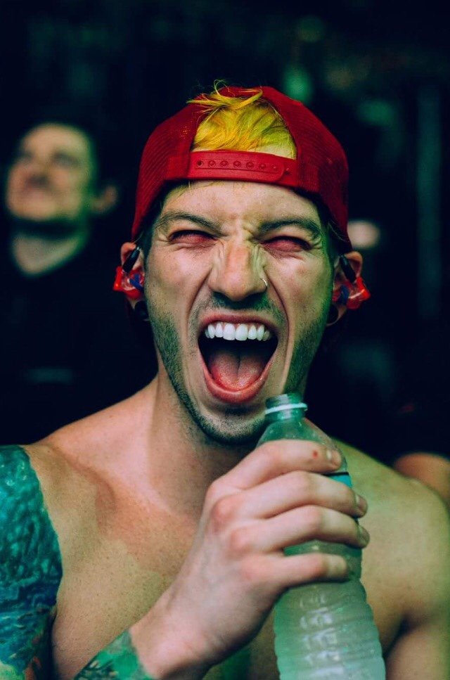 #BestMovieSong #Heathens #iHeartAwards 
❤️