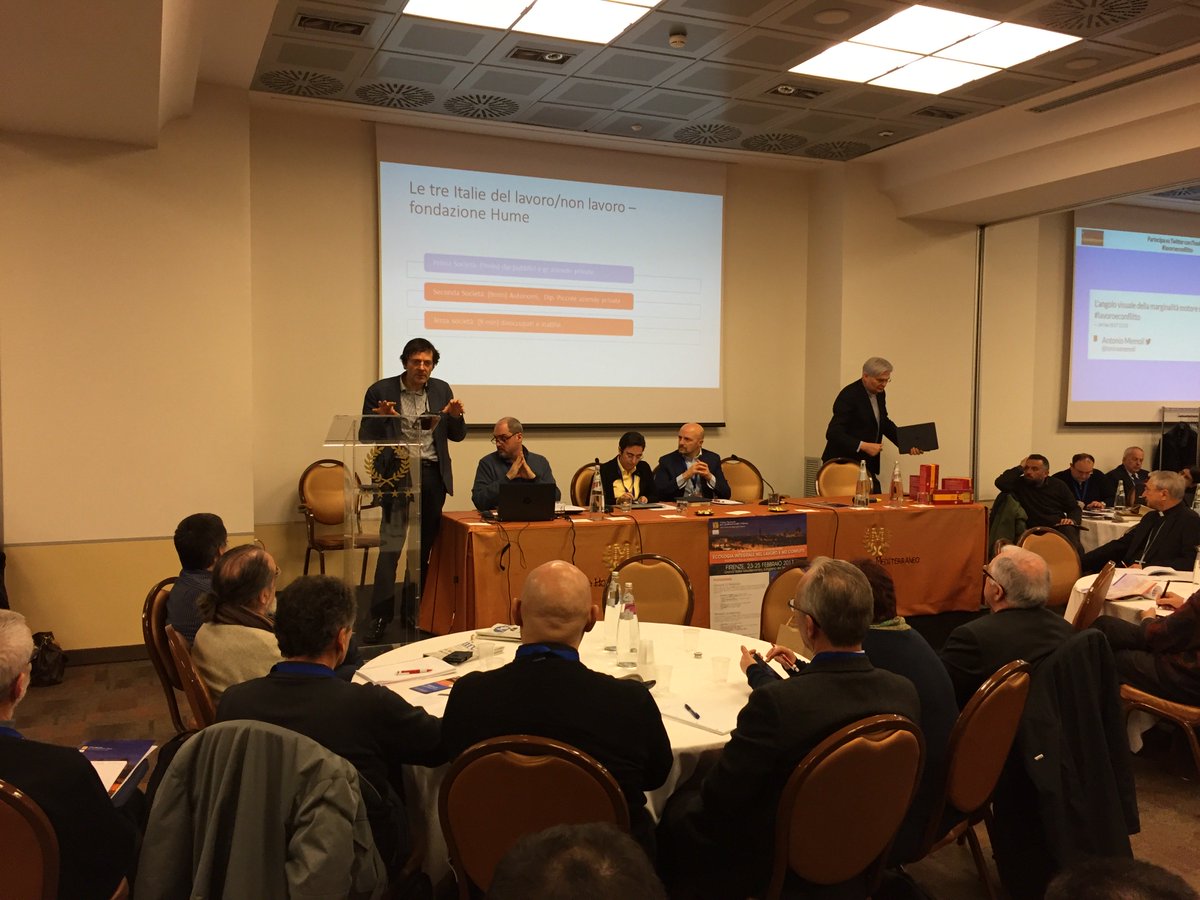 ProntolavoroMCL's tweet photo. Con @Leonardobecchet a #lavoroeconflitto della @CeiSociale  per parlare dei Cercatori di LavOro. Tutti in Movimento!!! @giovannigut https://t.co/KvHSahLjhx