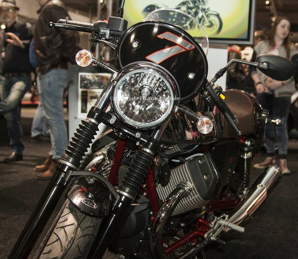FredrikjRides's tweet photo. Moto Guzzi V7 at 2015 MC Messe.
#mcmesse #motoguzzi #photo #europeanbikers #nakedbike #pho… https://t.co/HNDOoyBMMR https://t.co/BUmkH1vhly