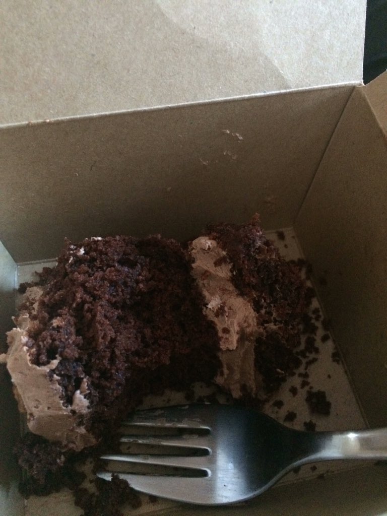 sarah_diver's tweet photo. Post-nights #vegan chocolate-peanut butter cake by @GalleyDeli and #bbc #GreatPotteryThrowdown - I have died &amp; gone 2 heaven #FridayFeeling https://t.co/X6FFBBth9c