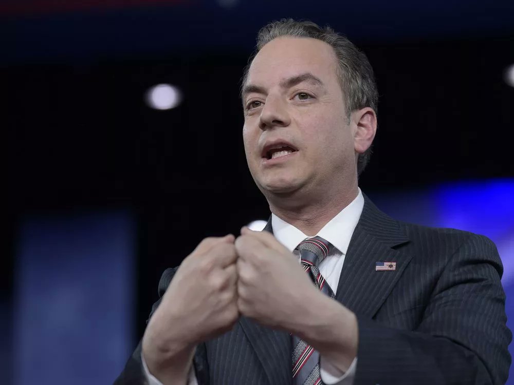nationalpost's tweet photo. White House chief-of-staff asked FBI to dispute media reports about Trump’s ties to Russia https://t.co/MEcsSboT43 https://t.co/p3DQ3lpYVc