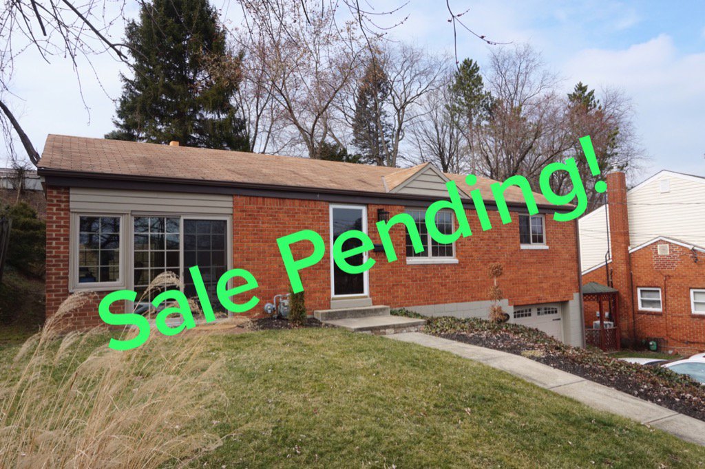 marylouagent4u's tweet photo. 1st time homebuyers won the bidding war!  #rightagent #buynsellwithML #piclab https://t.co/6j5AXTNZQq