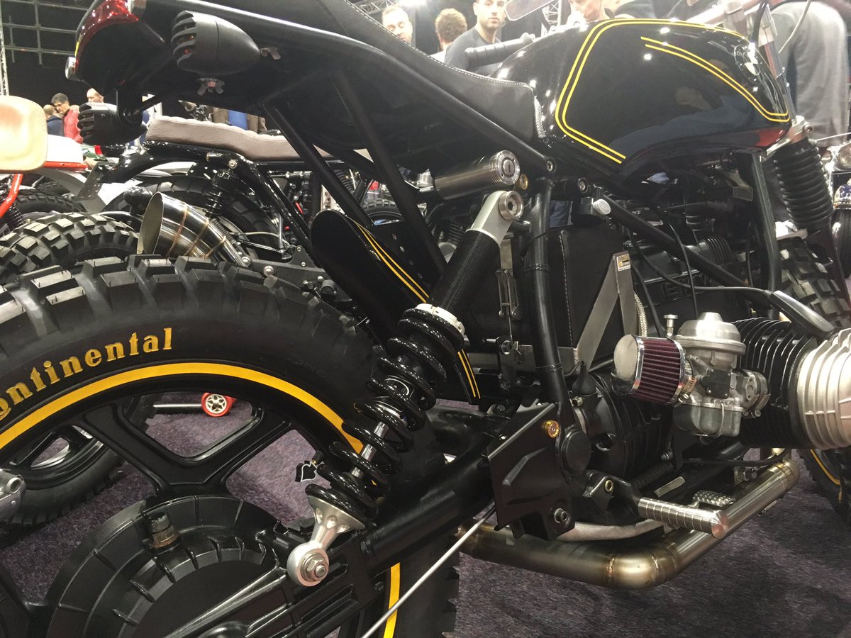 Contimotor's tweet photo. "SKrambla.!" By Mervin Wagner #scrambler #tracker #tkc80 @DeMOTORbeurs #mbu17 https://t.co/YMs6JzjnYC