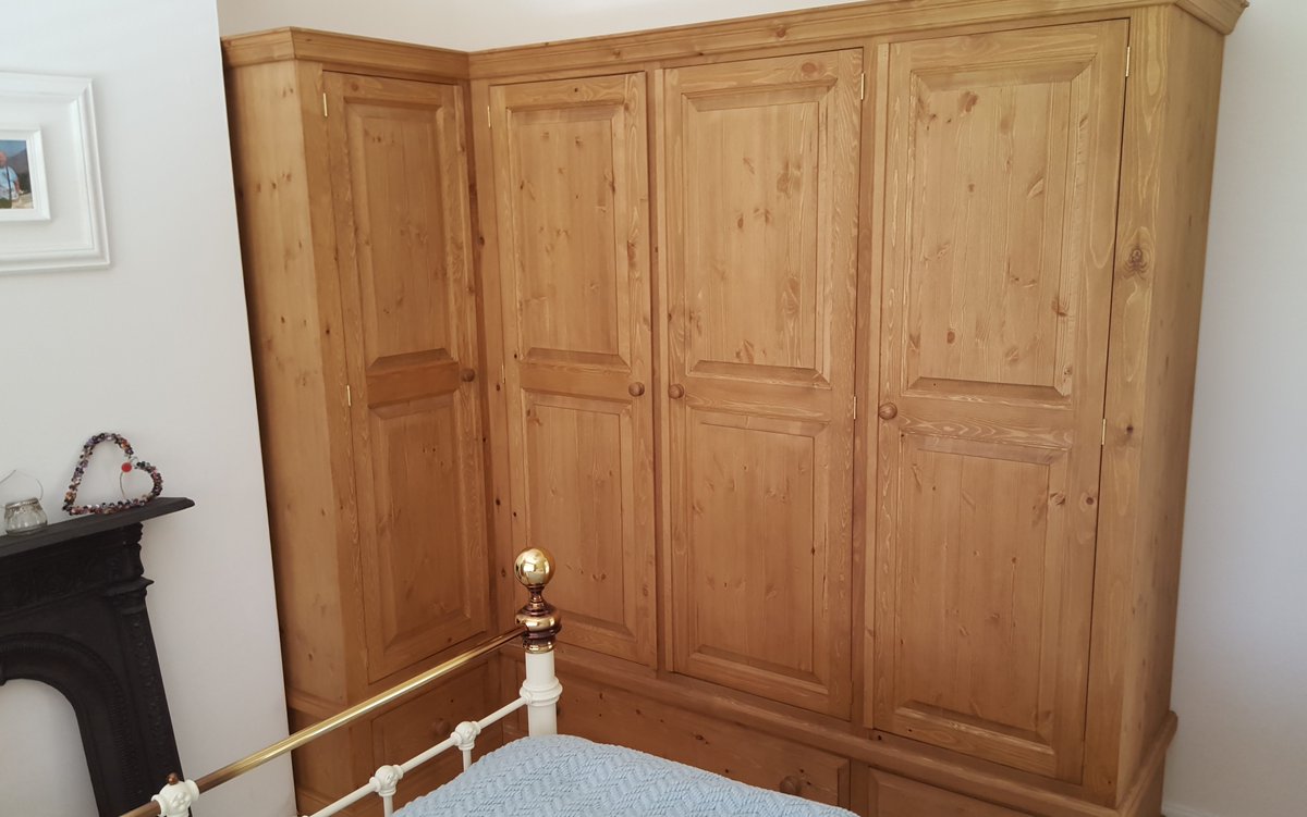 Fitted bedroom #furniture made to measure Make the most of your space and fit in those extra sneaky purchases! #wardrobe #pine #handmade