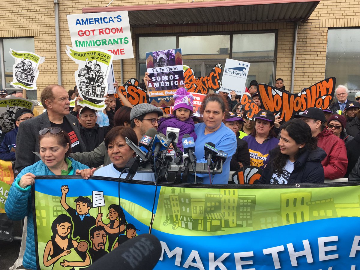altochulo's tweet photo. ICYMI, big actions yesterday outside NJ detention center + Rep Lance's office. #NoBanNoWallNoRaids #ResistanceRecess https://t.co/LmbdkTPsjG