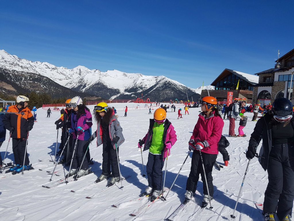 .@AndorraCHS Day 5, last day on the slopes 😢 #SkiTrip2017 #Andorra #blueslopes #studentexperiences