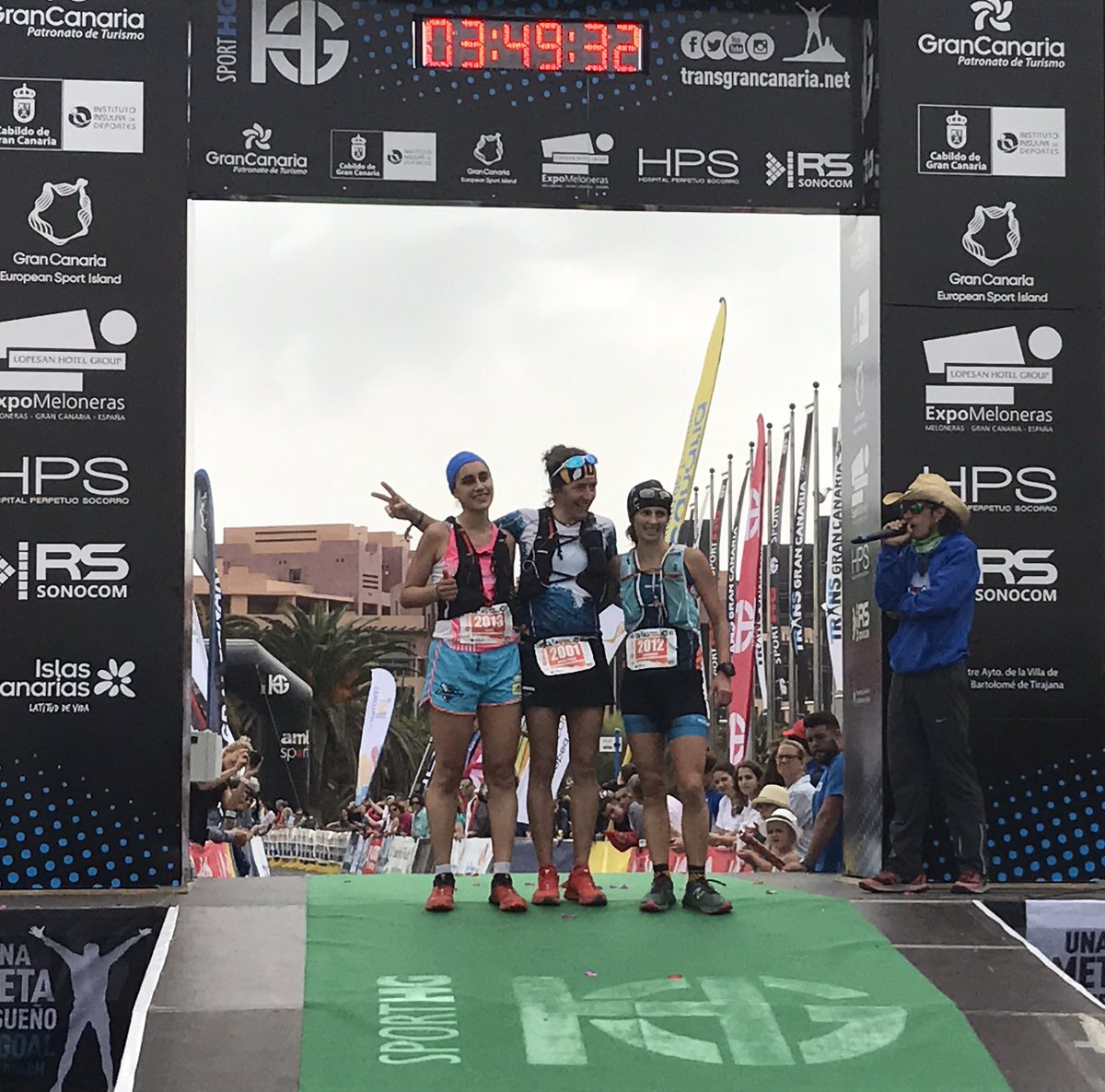 TransGC's tweet photo. Podio femenino de la #Transgrancanaria #HG Maratón  @NuriaPicas Silvia Serafín y Dominique van Mechgelen. ¡Enhorabuena campeonas! https://t.co/2GYo5RMbYX