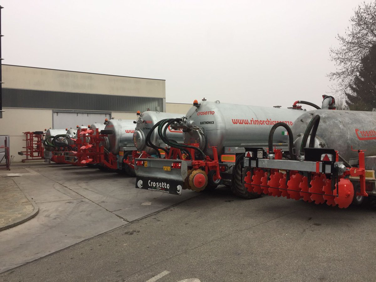 CROSETTOMARENE's tweet photo. Giornata intensa all'Agrimec!
#Collaudi per i nuovi sistemi di #interramento! #agriculture https://t.co/T8WcFlZYFy