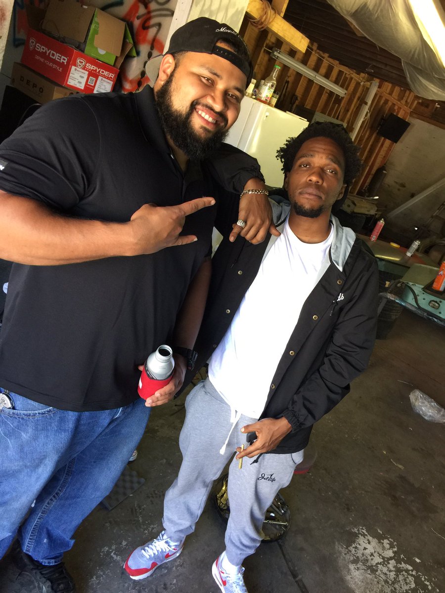 unkle_elroy's tweet photo. Maaaannn. Had a good time in New Orleans yesterday. Got to kick it with the bosses @CurrenSy_Spitta  and @MOUSA504 https://t.co/smaTPPsQpU